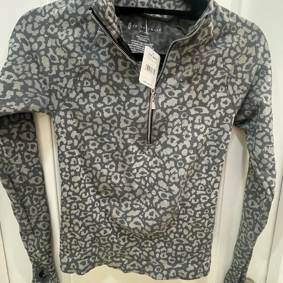 FP Movement by Free People Gray Leopard Zip-Up Top - Picture 4 of 4